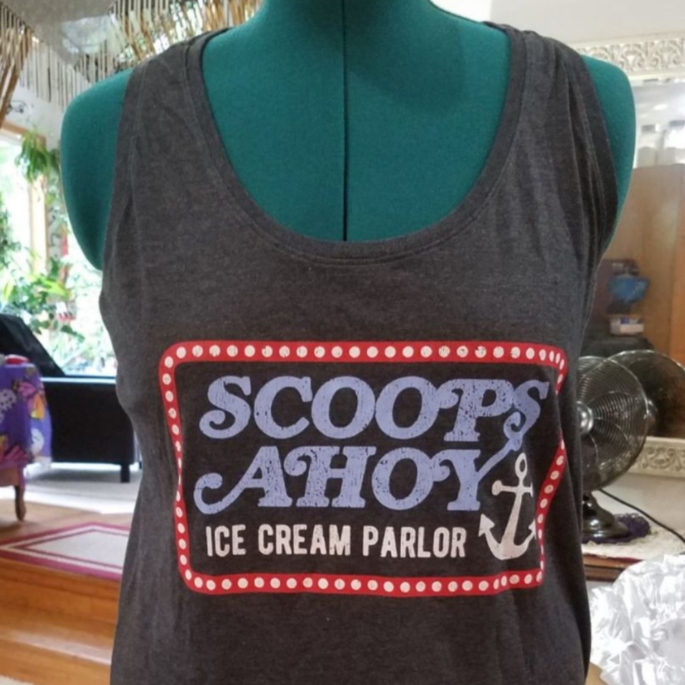 NEW 1X TANK "SCOOPS AHOY ICE CREAM PARLOR"
